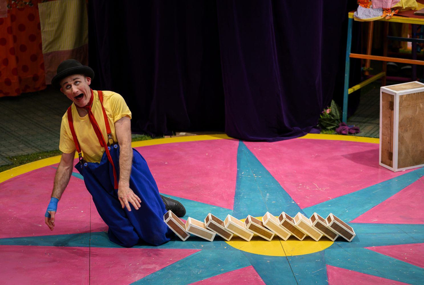 Tweedy’s Massive Circus