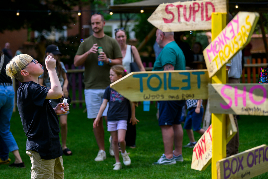 Tweedy’s Massive Circus