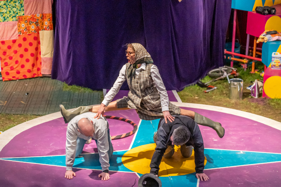 Tweedy’s Massive Circus